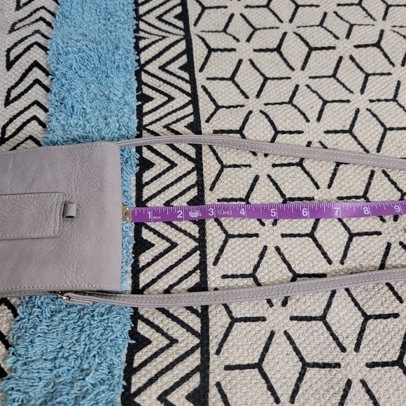 HARPER CROSSBODY in LIGHT GRAY - Picture 11 of 12